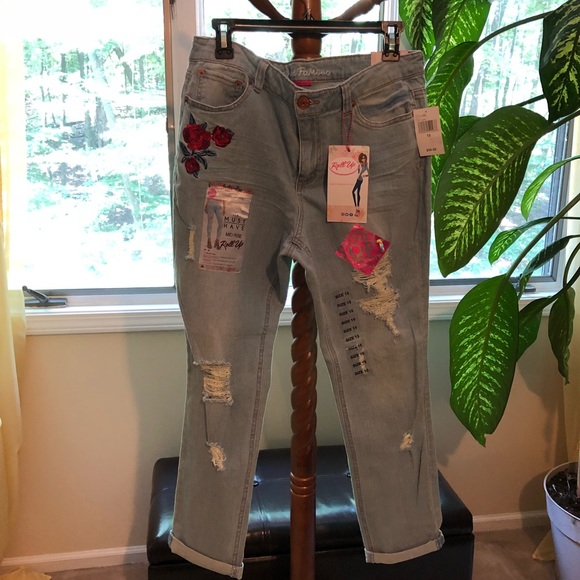 Almost Famous Denim - Almost Famous New w/tag Distressed Jeans